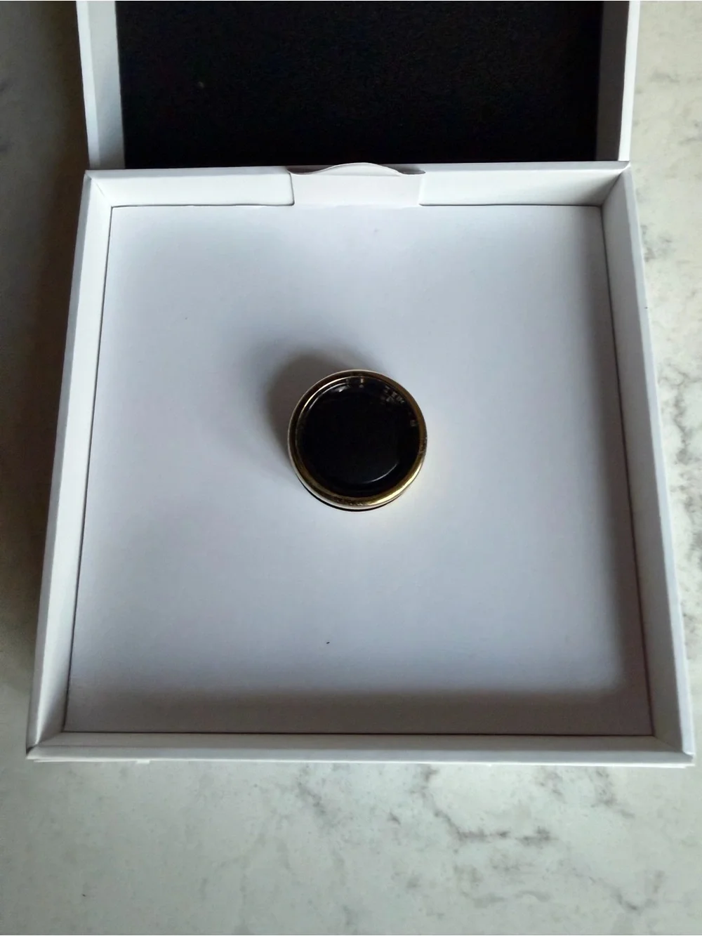 Oura Ring Gen3 Smart Ring in Gold. Size 9